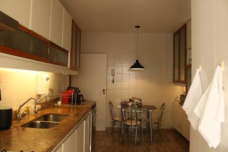 Apartamento à venda com 190m², 2 quartos e 1 vagaCozinha