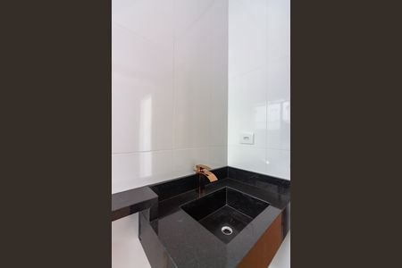 Casa à venda com 215m², 3 quartos e 6 vagas Casa à venda com 215m², 3 quartos e 6 vagasBanheiro