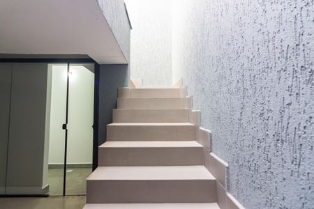 Casa à venda com 215m², 3 quartos e 6 vagas Casa à venda com 215m², 3 quartos e 6 vagasGaragem