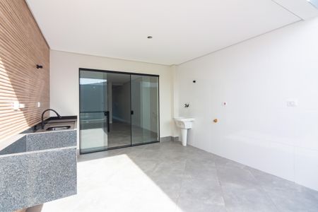 Casa à venda com 215m², 3 quartos e 6 vagas Casa à venda com 215m², 3 quartos e 6 vagasÁrea Gourmet