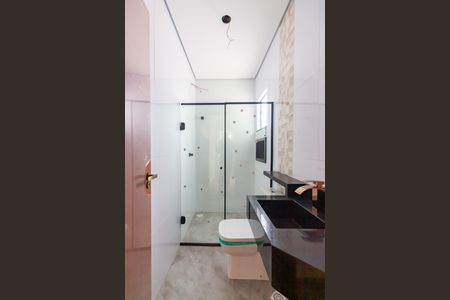 Casa à venda com 215m², 3 quartos e 6 vagas Casa à venda com 215m², 3 quartos e 6 vagasBanheiro da Suíte