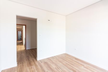 Casa à venda com 215m², 3 quartos e 6 vagas Casa à venda com 215m², 3 quartos e 6 vagasSuíte