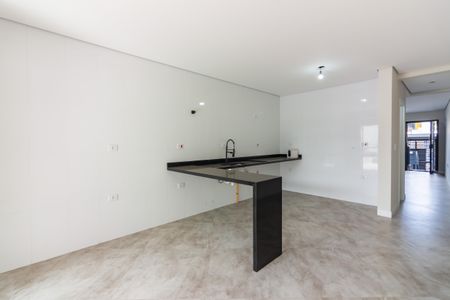 Casa à venda com 215m², 3 quartos e 6 vagas Casa à venda com 215m², 3 quartos e 6 vagasCozinha
