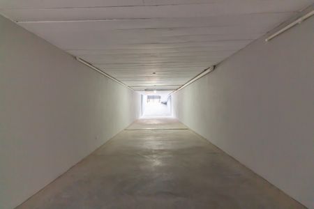 Casa à venda com 215m², 3 quartos e 6 vagas Casa à venda com 215m², 3 quartos e 6 vagasGaragem