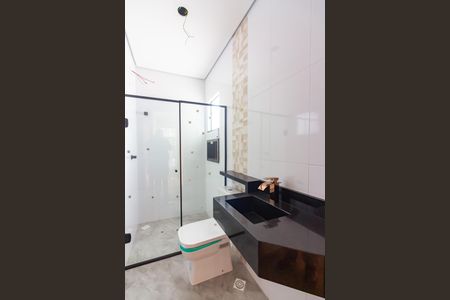 Casa à venda com 215m², 3 quartos e 6 vagas Casa à venda com 215m², 3 quartos e 6 vagasBanheiro da Suíte