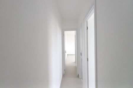 Apartamento à venda com 64m², 2 quartos e 2 vagasCorredor