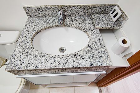 Apartamento à venda com 67m², 2 quartos e 1 vaga Apartamento à venda com 67m², 2 quartos e 1 vagaBanheiro