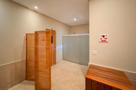 Apartamento à venda com 247m², 4 quartos e 4 vagas Apartamento à venda com 247m², 4 quartos e 4 vagasSpa - Saunas