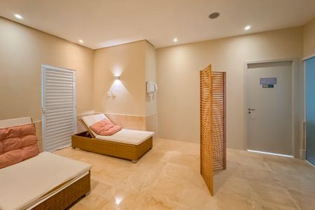 Apartamento à venda com 247m², 4 quartos e 4 vagas Apartamento à venda com 247m², 4 quartos e 4 vagasSpa