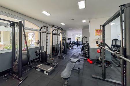 Apartamento à venda com 247m², 4 quartos e 4 vagas Apartamento à venda com 247m², 4 quartos e 4 vagasAcademia