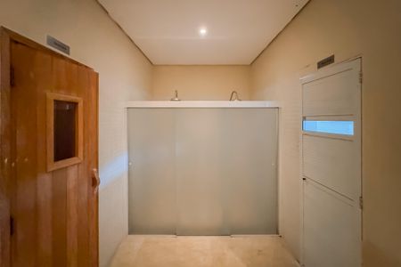 Apartamento à venda com 247m², 4 quartos e 4 vagas Apartamento à venda com 247m², 4 quartos e 4 vagasSpa - Saunas