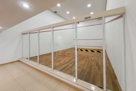 Apartamento à venda com 247m², 4 quartos e 4 vagas Apartamento à venda com 247m², 4 quartos e 4 vagasQuadra de Squash