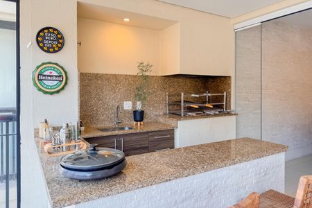 Apartamento à venda com 247m², 4 quartos e 4 vagas Apartamento à venda com 247m², 4 quartos e 4 vagasVaranda gourmet