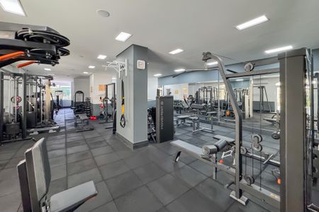 Apartamento à venda com 247m², 4 quartos e 4 vagas Apartamento à venda com 247m², 4 quartos e 4 vagasAcademia