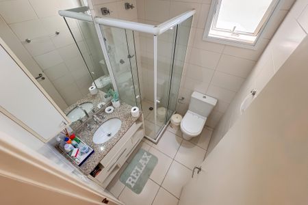 Apartamento à venda com 247m², 4 quartos e 4 vagas Apartamento à venda com 247m², 4 quartos e 4 vagasBanheiro Corredor