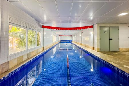 Apartamento à venda com 247m², 4 quartos e 4 vagas Apartamento à venda com 247m², 4 quartos e 4 vagasPiscina Coberta