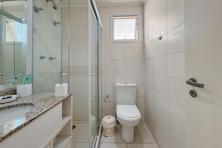 Apartamento à venda com 247m², 4 quartos e 4 vagas Apartamento à venda com 247m², 4 quartos e 4 vagasBanheiro Corredor