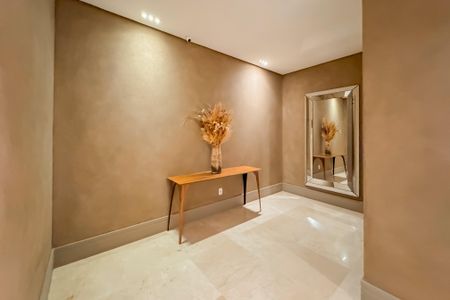 Apartamento à venda com 247m², 4 quartos e 4 vagas Apartamento à venda com 247m², 4 quartos e 4 vagasHall social