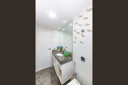 Apartamento à venda com 140m², 4 quartos e 3 vagasBanheiro Social