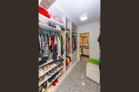 Apartamento à venda com 140m², 4 quartos e 3 vagasCloset da suíte