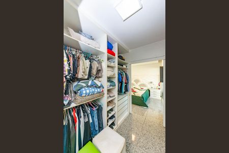 Apartamento à venda com 140m², 4 quartos e 3 vagasCloset da suíte