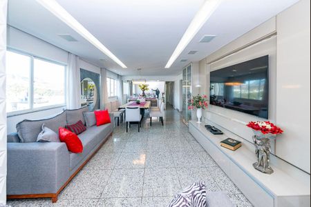 Apartamento à venda com 140m², 4 quartos e 3 vagasSala