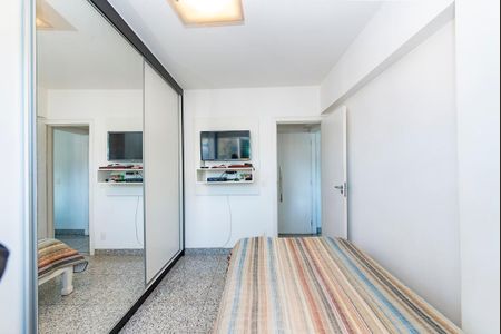 Apartamento à venda com 140m², 4 quartos e 3 vagasQuarto 4