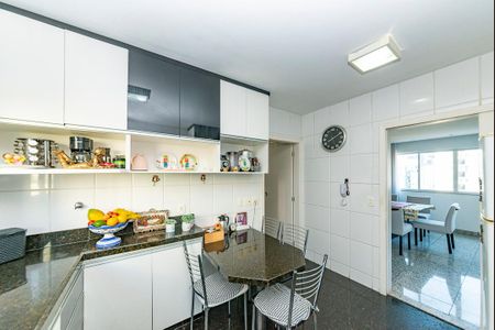 Apartamento à venda com 140m², 4 quartos e 3 vagasCozinha