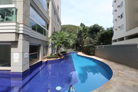 Apartamento para alugar com 170m², 4 quartos e 2 vagasÁrea comum - Piscina