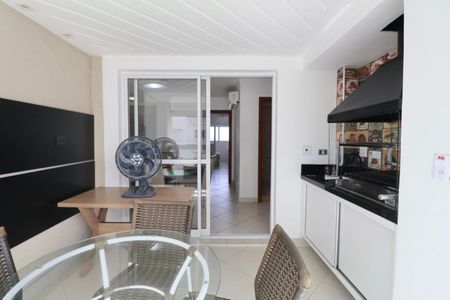 Apartamento para alugar com 170m², 4 quartos e 2 vagasVaranda