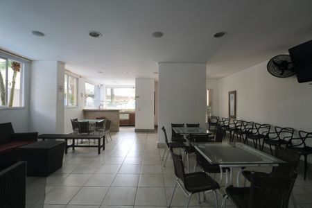 Apartamento para alugar com 170m², 4 quartos e 2 vagasÁrea comum - Salão de festas