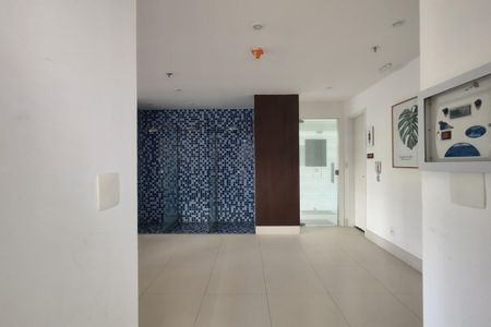 Apartamento à venda com 205m², 4 quartos e 2 vagas Apartamento à venda com 205m², 4 quartos e 2 vagasÁrea comum - Sauna