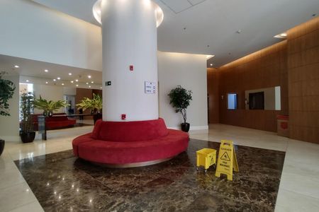 Apartamento à venda com 205m², 4 quartos e 2 vagas Apartamento à venda com 205m², 4 quartos e 2 vagasHall de entrada