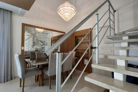 Apartamento à venda com 205m², 4 quartos e 2 vagas Apartamento à venda com 205m², 4 quartos e 2 vagasSala