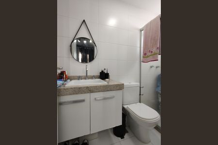 Apartamento à venda com 205m², 4 quartos e 2 vagasBanheiro da Suíte 1