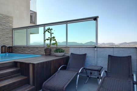 Apartamento à venda com 205m², 4 quartos e 2 vagas Apartamento à venda com 205m², 4 quartos e 2 vagasCobertura