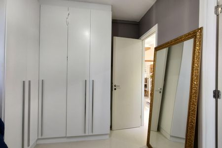 Apartamento à venda com 205m², 4 quartos e 2 vagas Apartamento à venda com 205m², 4 quartos e 2 vagasSuíte 1