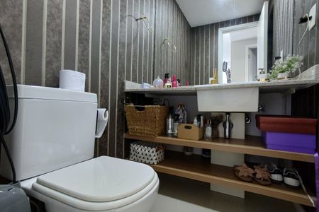 Apartamento à venda com 205m², 4 quartos e 2 vagas Apartamento à venda com 205m², 4 quartos e 2 vagasLavabo