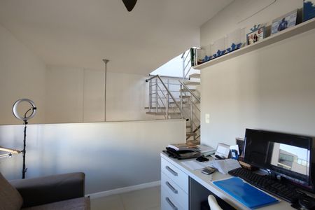 Apartamento à venda com 205m², 4 quartos e 2 vagas Apartamento à venda com 205m², 4 quartos e 2 vagasCobertura