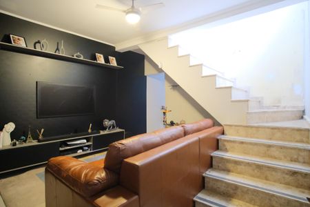 Sala de casa à venda com 2 quartos, 160m² em Chácara Seis de Outubro, São Paulo