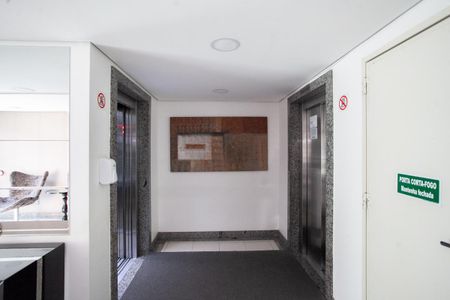Apartamento para alugar com 70m², 2 quartos e 2 vagas Apartamento para alugar com 70m², 2 quartos e 2 vagasElevador