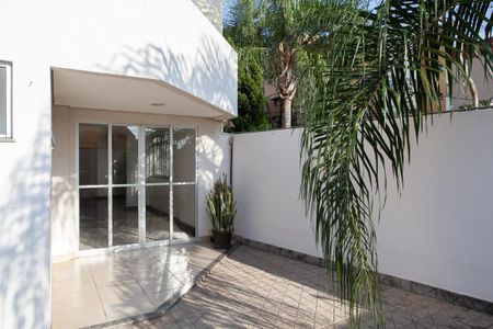 Apartamento para alugar com 70m², 2 quartos e 2 vagas Apartamento para alugar com 70m², 2 quartos e 2 vagasÁrea comum - Salão de festas