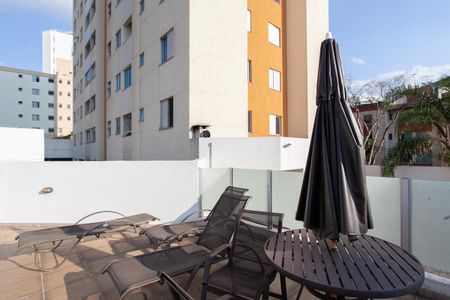 Apartamento para alugar com 70m², 2 quartos e 2 vagas Apartamento para alugar com 70m², 2 quartos e 2 vagasÁrea comum - Piscina