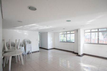 Apartamento para alugar com 70m², 2 quartos e 2 vagas Apartamento para alugar com 70m², 2 quartos e 2 vagasÁrea comum - Salão de festas