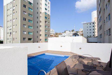 Apartamento para alugar com 70m², 2 quartos e 2 vagas Apartamento para alugar com 70m², 2 quartos e 2 vagasÁrea comum - Piscina