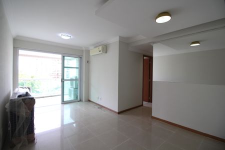 Sala de apartamento à venda com 3 quartos, 84m² em Jacarepaguá, Rio de Janeiro