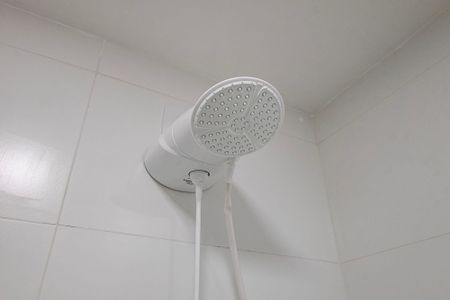 Banheiro Social de kitnet/studio à venda com 1 quarto, 26m² em Cerqueira César, São Paulo