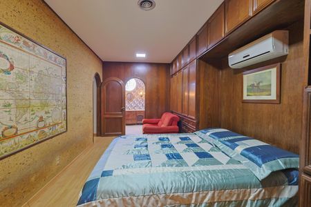 Casa à venda com 574m², 4 quartos e 4 vagasSuíte 2