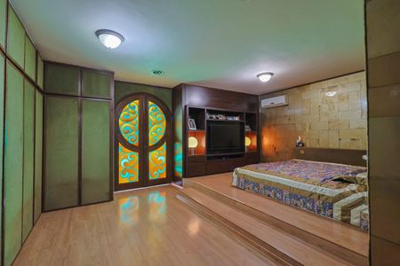 Casa à venda com 574m², 4 quartos e 4 vagasSuíte 1