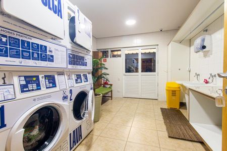 Área comum - Lavanderia de apartamento para alugar com 1 quarto, 31m² em Centro, Curitiba